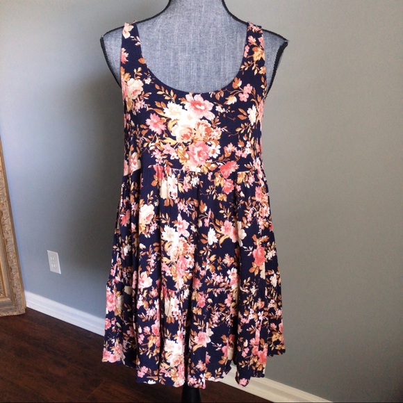 American Eagle Outfitters Dresses & Skirts - American Eagle Floral Tiered Dress Navy Small